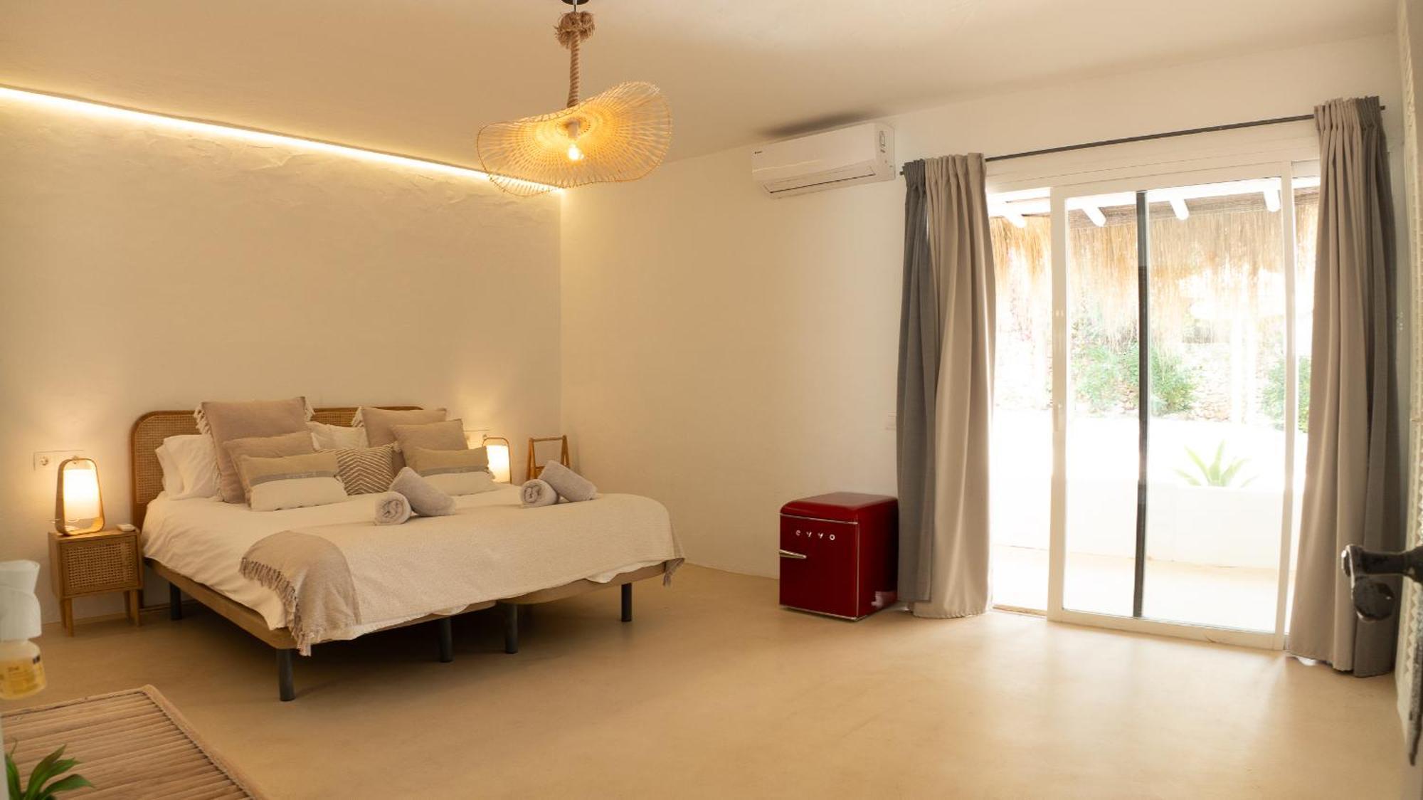 Clara Ibiza Santa Eulária des Riu